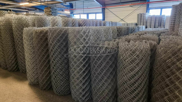 Vadháló drótkerítés kerítésdrót betonoszlop tüskésdrót tüskéshuzal ker - 7/8