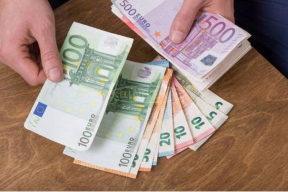 Üdvözlök mindenkit, aki iskolai hitelt vagy más, - 1/1