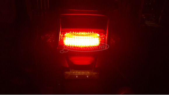 Kymco Xciting 250 - 500 hátsó lámpa - 2/10