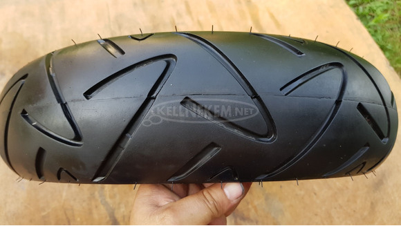Kymco Xciting 500 első gumi 2014 -es - 6/10