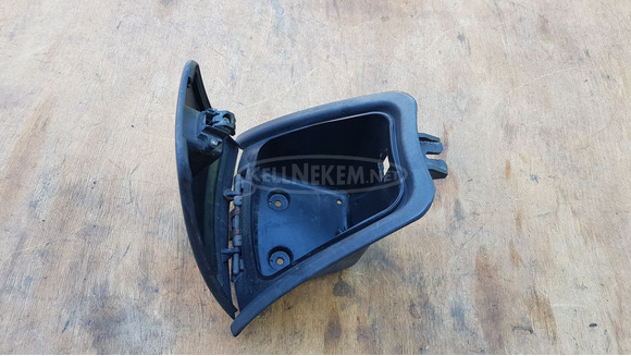 Kymco Xciting 250 - 500 ülésre tároló rekesz - 6/8