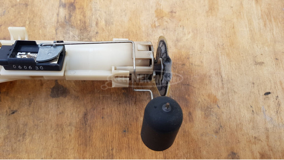 Kymco Xciting 300 i.e R benzinpumpa - 4/10