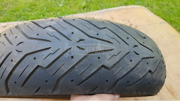 Kymco Xciting 250 hátsó gumi - 8/10