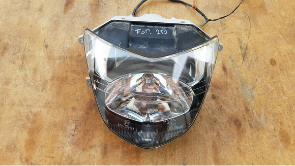 Honda Pantheon 125 - 150 2T első lámpa - 5/8