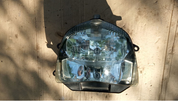 Honda Pantheon 125 - 150 2T első lámpa sérült - 1/9