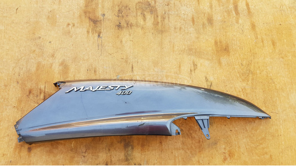 Yamaha Majesty 400 oldalidom jobbos sérült Yamaha Majesty 400 oldalidom jobbos sérült
