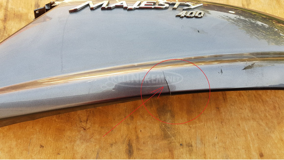 Yamaha Majesty 400 oldalidom jobbos sérült Yamaha Majesty 400 oldalidom jobbos sérült