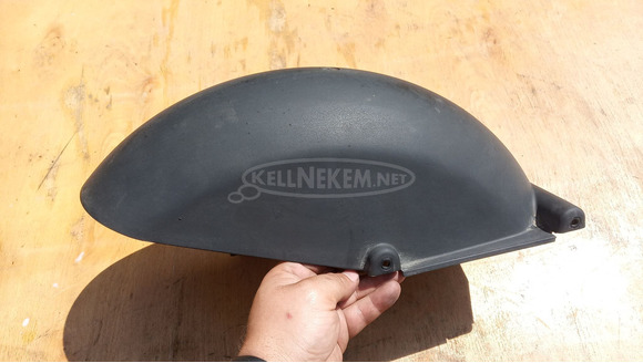 Yamaha Majesty 125 - 180 hátsó kerék feletti idom Yamaha Majesty 125 - 180 hátsó kerék feletti idom