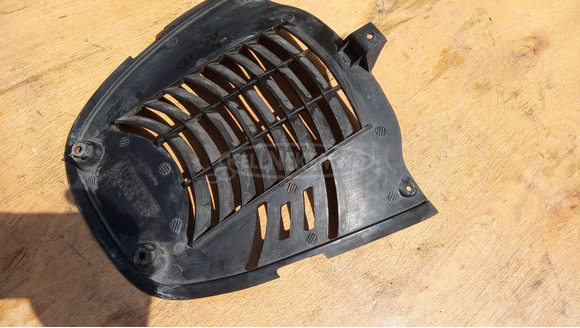 Yamaha Majesty 125 - 180 hűtő előtti idom Yamaha Majesty 125 - 180 hűtő előtti idom