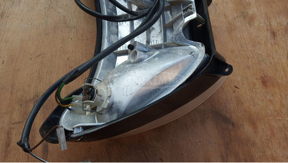 Yamaha Majesty 125 - 180 első lámpa Yamaha Majesty 125 - 180 első lámpa