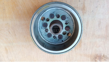 Yamaha Majesty 125 - 180 lendkerék Yamaha Majesty 125 - 180 lendkerék