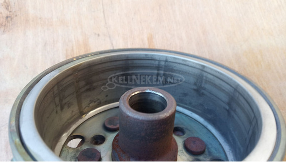 Yamaha Majesty 125 - 180 lendkerék Yamaha Majesty 125 - 180 lendkerék