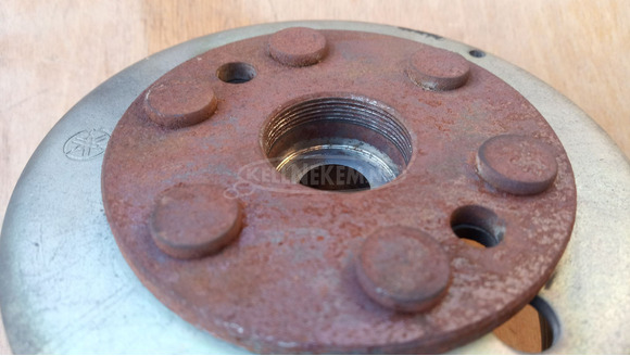 Yamaha Majesty 125 - 180 lendkerék Yamaha Majesty 125 - 180 lendkerék