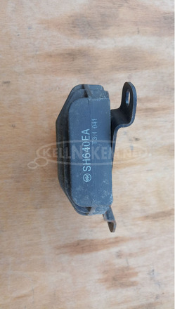 Yamaha Majesty 125 - 180 feszültségszabályzó - 3/4