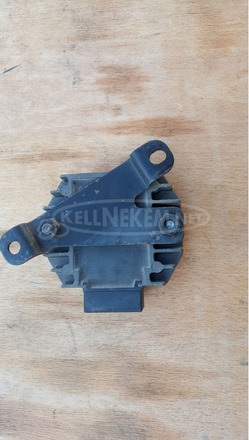 Yamaha Majesty 125 - 180 feszültségszabályzó - 4/4