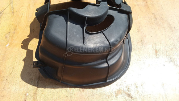 Yamaha Majesty 125 - 180 első kerék feletti idom Yamaha Majesty 125 - 180 első kerék feletti idom