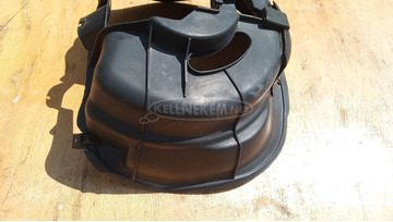 Yamaha Majesty 125 - 180 első kerék feletti idom Yamaha Majesty 125 - 180 első kerék feletti idom