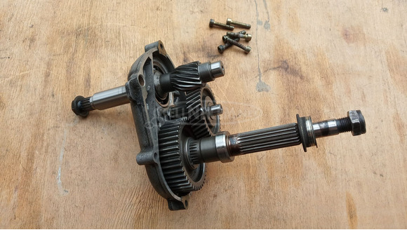 Yamaha Majesty 125 - 150 hátsó végáttétel dobfékes