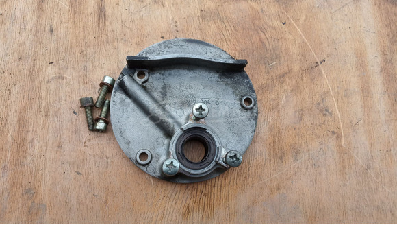 Yamaha Majesty 125 - 180 olajpumpa fedél Yamaha Majesty 125 - 180 olajpumpa fedél