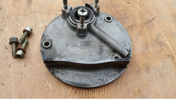 Yamaha Majesty 125 - 180 olajpumpa fedél Yamaha Majesty 125 - 180 olajpumpa fedél