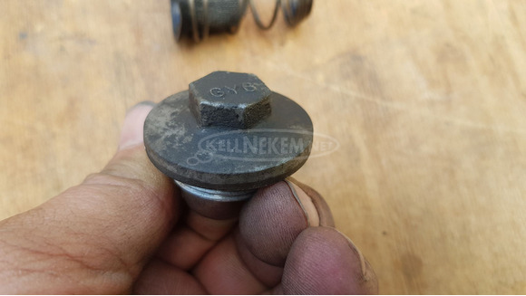 Malaguti Ciak 125 - 200 olajleeresztő csavar Malaguti Ciak 125 - 200 olajleeresztő csavar