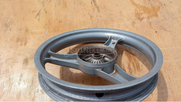 Malaguti Ciak 125 - 200 hátsó felni Malaguti Ciak 125 - 200 hátsó felni