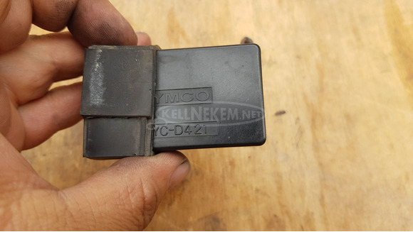 Kymco People S 125 - 200 első lámpa elektronika - 5/6