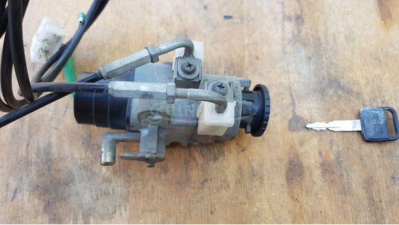 Kymco People S 125 - 200 gyújtáskapcsoló - 7/10