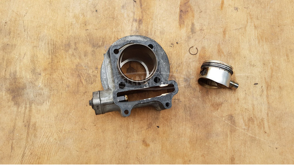 Kymco People S 125 henger - 4/10