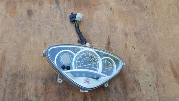 Kymco People S 125 - 200 km óra