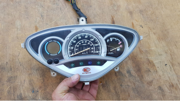 Kymco People S 125 - 200 km óra - 2/10