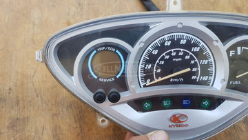 Kymco People S 125 - 200 km óra