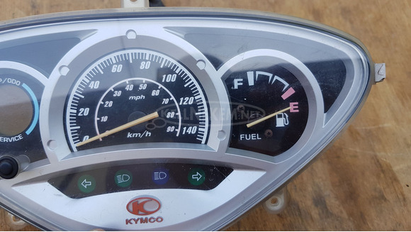 Kymco People S 125 - 200 km óra - 4/10