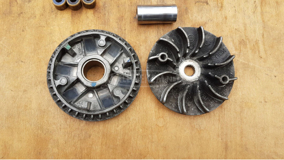 Kymco People S 125 - 150 variátor - 3/9