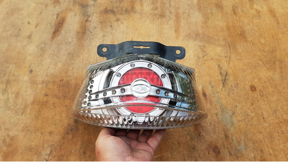 Kymco People S 50 - 250 hátsó lámpa - 7/10