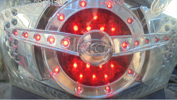 Kymco People S 50 - 250 hátsó lámpa - 8/10