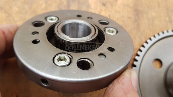 Kymco People S 125 - 200 szabadonfutó - 8/8