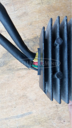 Kymco People S 200 i.e feszültségszabályzó - 6/7