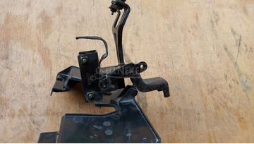 Kymco People S 125 - 200 első idomtartó konzol Kymco People S 125 - 200 első idomtartó konzol