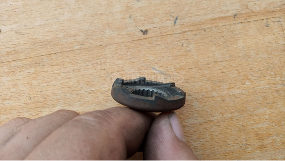 Kymco People S 125 - 200 körmös alátét gyári - 5/5