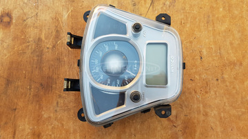 Kymco People GT 125 - 200 km óra