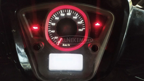 Kymco People GT 125 - 200 km óra - 8/10