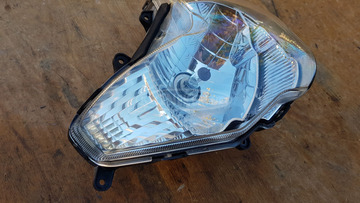 Kymco People GT 125 - 200 első lámpa