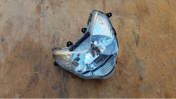 Kymco People GT 125 - 200 első lámpa - 7/7