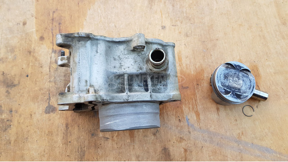 Kymco People GT 200 henger - 6/10