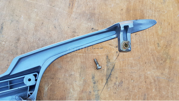 Kymco People GT 125 - 200 hátsó kapaszkodó - 8/8