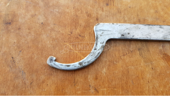 Kymco People GT 125 - 200 hátsó lengéscsillapító állító kulcs - 3/3