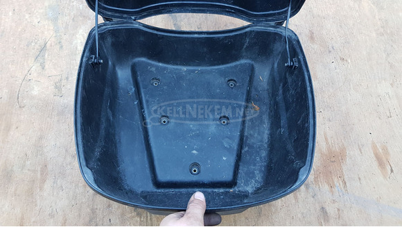 Kymco People GT 125 - 200 gyári hátsó doboz - 7/9