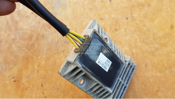 Kymco People GT 125 - 200 feszültségszabályzó - 7/7