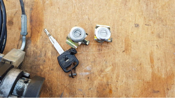 Kymco People GT 125 - 200 gyújtáskapcsoló - 2/10